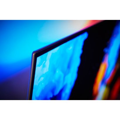 Papírově tenký 4K UHD OLED televizor Android