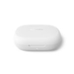 Earbud open-ear. Dapat disesuaikan dengan empat cara.