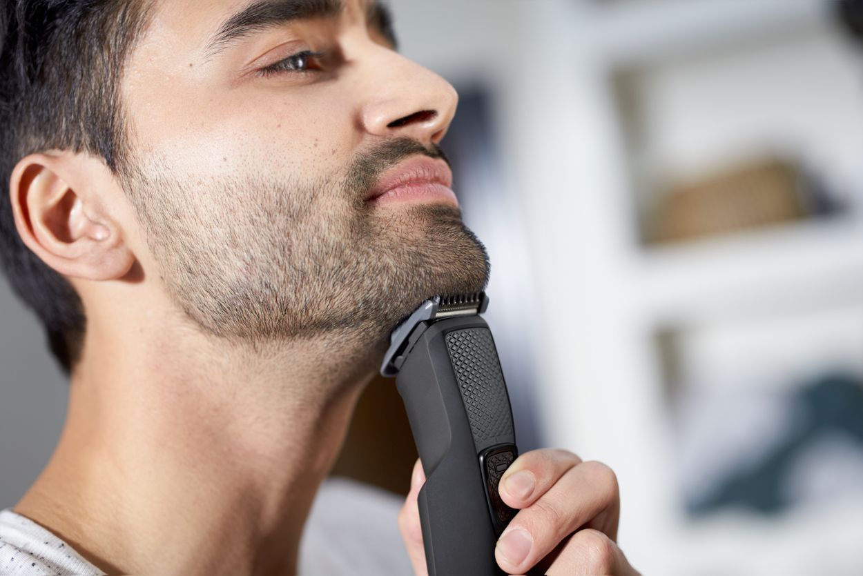 series 1000 Beard and stubble trimmer BT1211/70 | Norelco