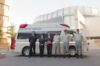 AEDを持った大阪消防庁の救急隊