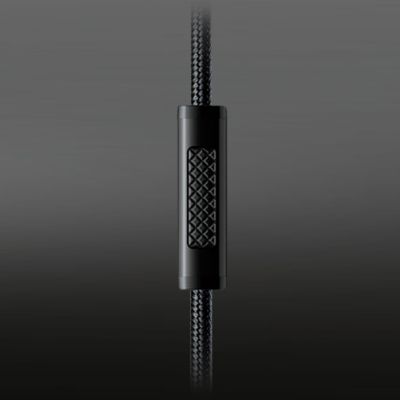 In-line control and mic switches you between music and calls
