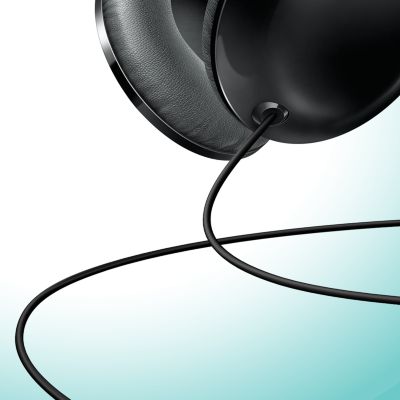 Disfruta de la música sin enredos con un diseño de cable plano