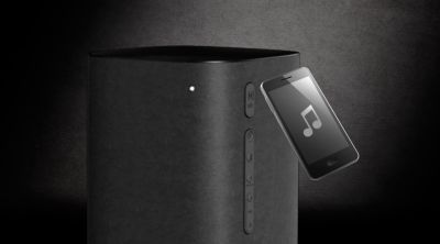 One-touch with NFC-enabled smartphones for Bluetooth paring