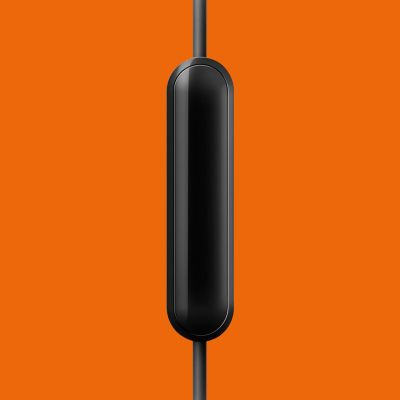 Telecomandă pentru apeluri şi muzică handsfree