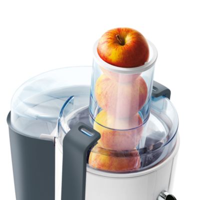 Pateicoties īpaši lielajai padeves caur., produkti iepriekš nav jāsagriež.