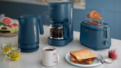 Наличен пълен комплект за закуска с тостер и кана