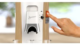 Une machine &agrave; caf&eacute; &agrave; dosettes pr&eacute;parant 2&nbsp;tasses &agrave; la fois