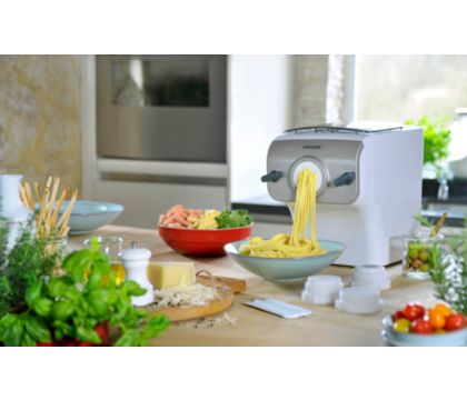 Premium collection Pasta and noodle maker HR2357/05 | Philips