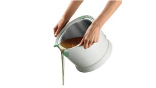 Integrated pouring spout for neat oil pouring