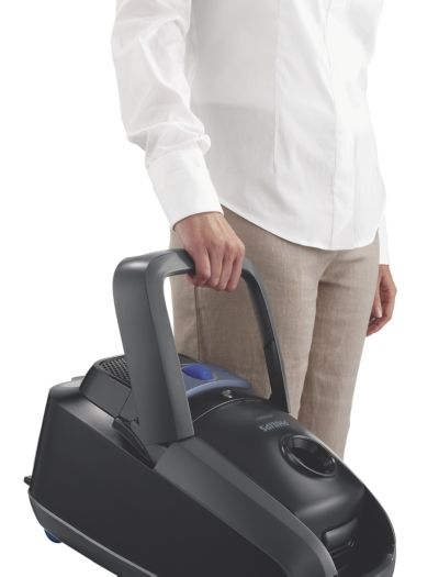 Divi ērti pārnēsāšanas rokturi sniedz papildu komfortu