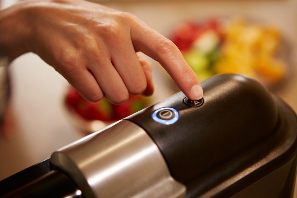 Avance Collection Masticating juicer HR1897/34 | Philips