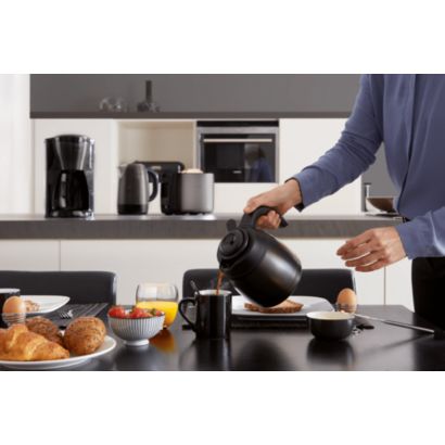 Un caffè caldo e delizioso, in un design elegante