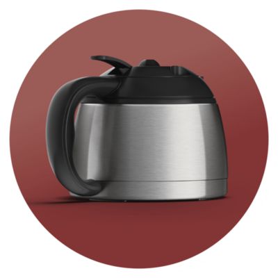 Caraffa termica in acciaio inox per una tazza bollente di caffè americano