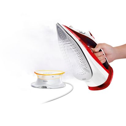 Võimas aur, juhtmeta triikimine