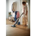 Siurbimas ir valymas šluoste vienu metu