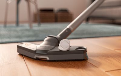 TriActive nozzle applies 3 cleaning actions in one go