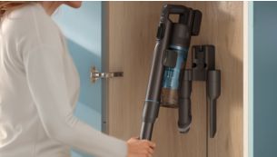 Laikykite ir įkraukite sieniniame laikiklyje su priedų laikikliu