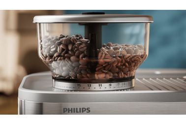 Poolautomaatne espressomasin