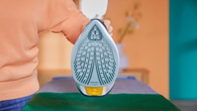 Sustav za zaustavljanje kapanja štiti odjeću od mrlja tijekom glačanja