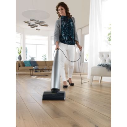 Istočasno sesa, briše in suši