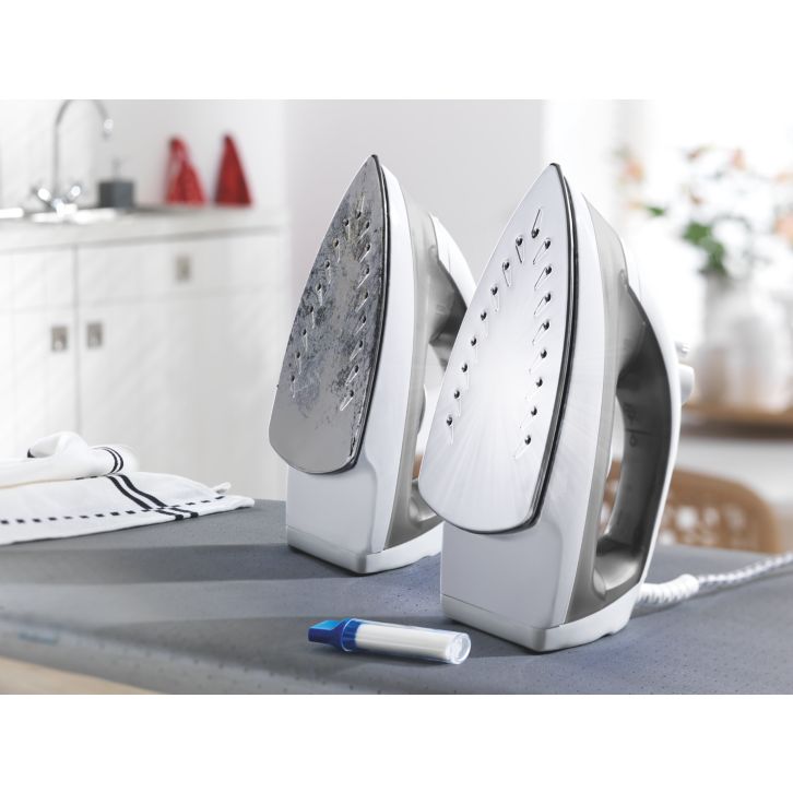 Removes stains from the soleplate of your iron