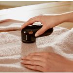 Aparat za uklanjanje vlakana s odjeće