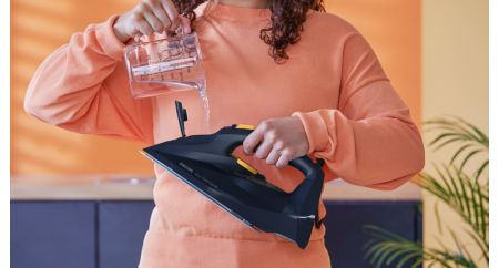 7000 Series HV Steam Iron Blue/Yellow DST7060/26 | Philips