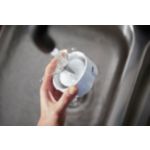 Легко смешивает, рубит и измельчает