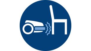 Bl&oslash;d st&oslash;dfanger glider nemt langs m&oslash;bler og v&aelig;gge