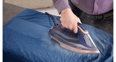 Iron effortlessly with intelligent automatic steam