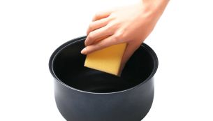 Detachable and washable inner lid