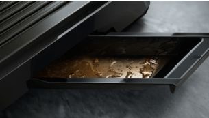 Enjoy tasty meals with up to 97% less excess grease,* thanks to drip hole design, that separates and traps grease