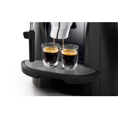 Trendika ja funktsionaalse kujundusega espressomasin