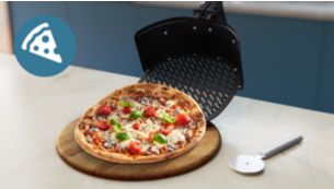 Bag pizza med en perfekt sprød skorpe