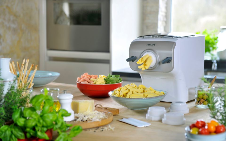 Premium collection Pasta and noodle maker HR2357/05 | Philips