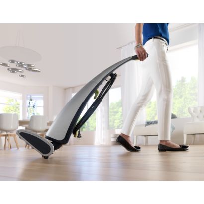 Vysáva, čistí a suší jedným ťahom