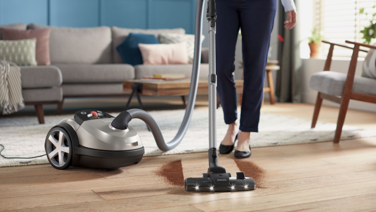Performer LED 8000 Series Bagged vacuum cleaner XD8052/12 | Philips