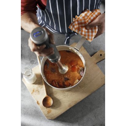 Product in Use Photo Philips Robust Collection Hand blender HR1379/00