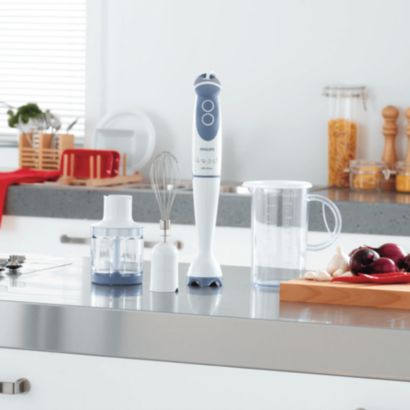 Product in Use Photo Philips Daily Collection Hand blender HR1364/02