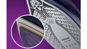 Smooth scratch-resistant SteamGlide soleplate for easy glide