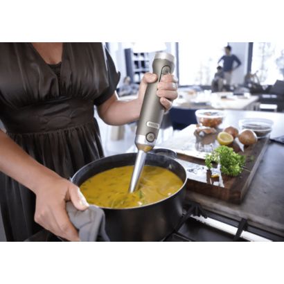 Product in Use Photo Philips Robust Collection Hand blender HR1379/00