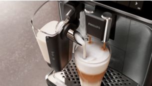 Silkemykt melkeskum med det h&oslash;yhastighets LatteGo-systemet