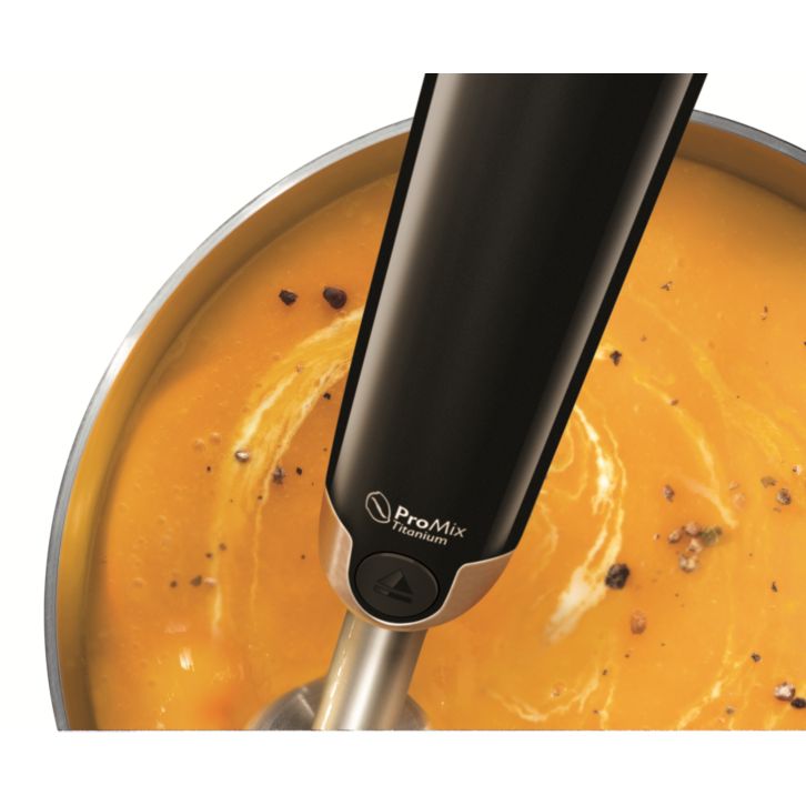 Powerful and easy-control hand blender