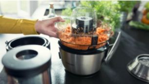 Fruchtfleisch fällt automatisch in einen Behälter