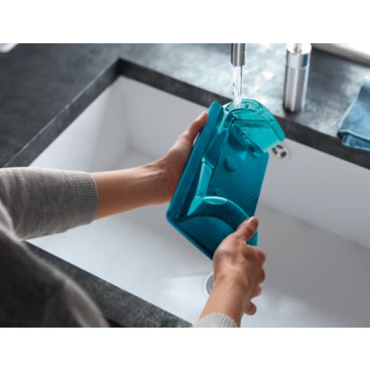 Sesa in čisti hkrati.