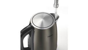 Easy lid and spout filling