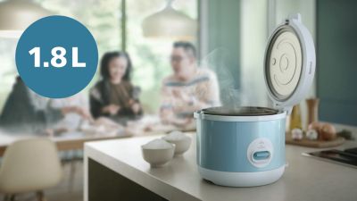 Large 1.8 L capacity makes up to 10 cups