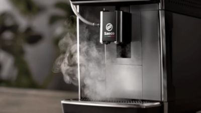 HygieSteam: notīra līdz pat 99,9% mikroorganismu no piena karafes daļām*