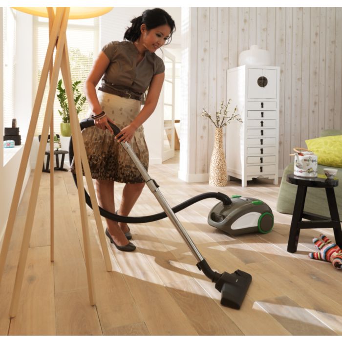 EasyLife Aspirapolvere con sacco FC8134/01