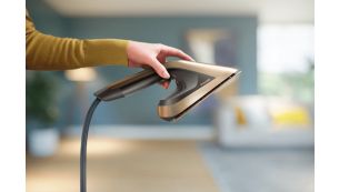 Ergonomic iron+ head, makes light work of ironing